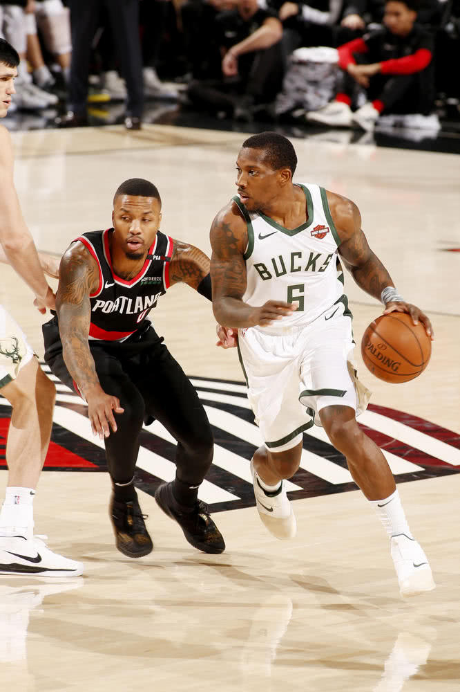 雄鹿鏖战奇才，麦科勒姆高光表现