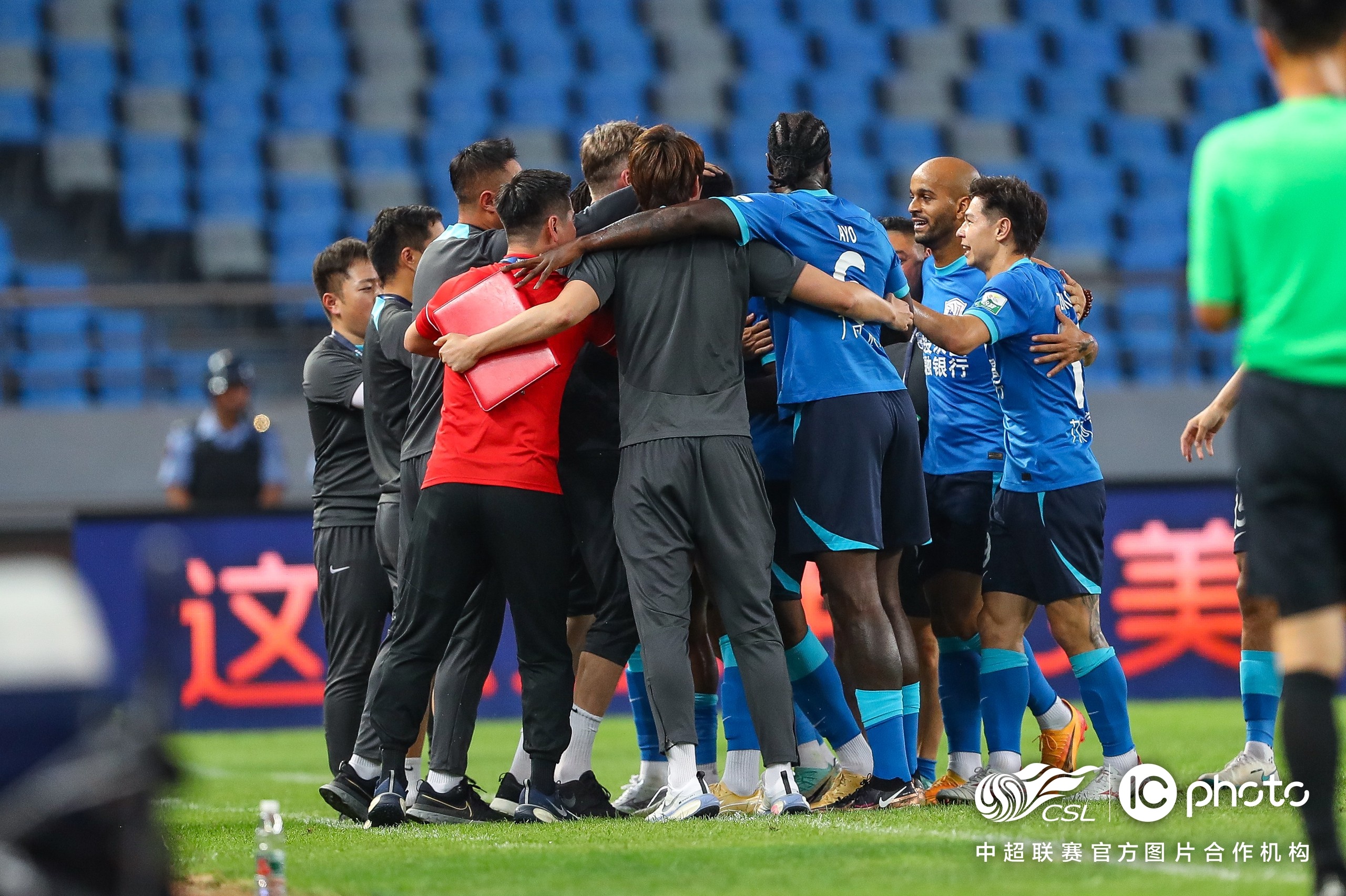 开云体育官方网站-关于足球赛事：球队士气高昂备战决战的信息