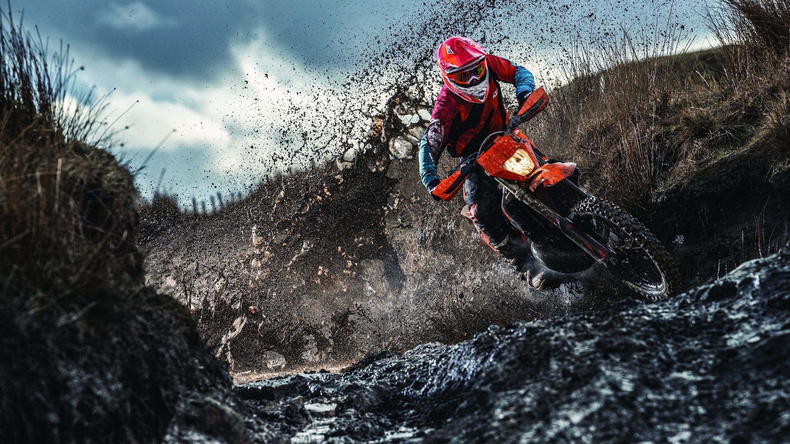 开云体育入口-赛道与球场，当F1年度争冠焦点战遇上吉林队淘汰热火