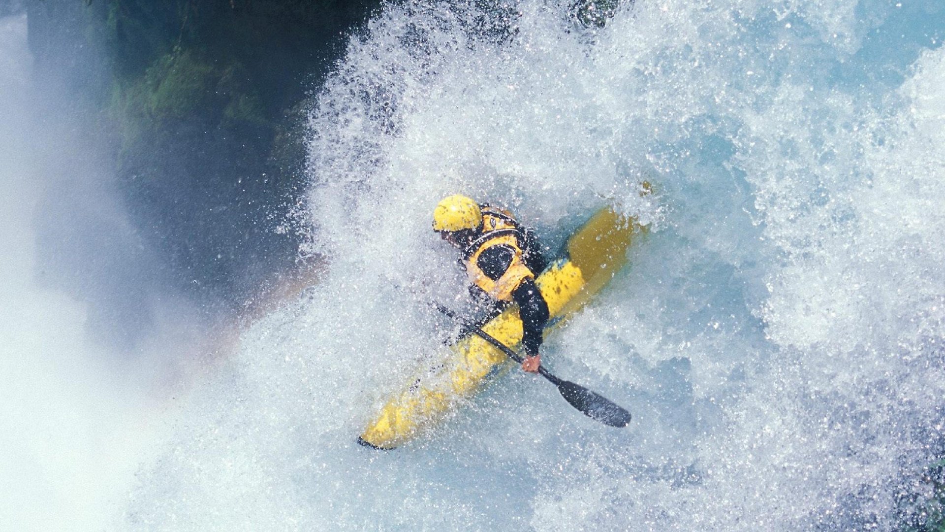绝境重生!深圳队加时鏖战力克雄鹿,班凯罗关键时刻一锤定音