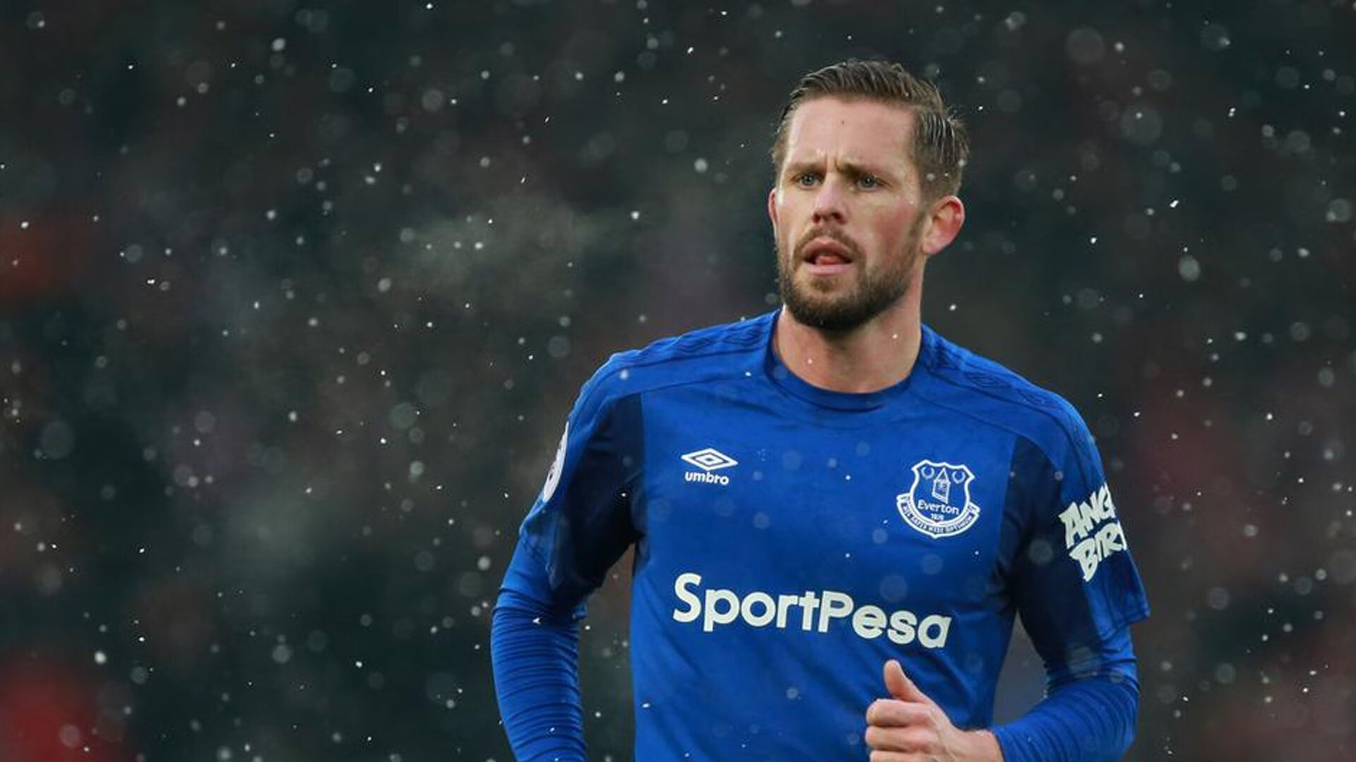 当波兰遇上佛罗伦萨，迪亚斯在关键时刻的传奇一击