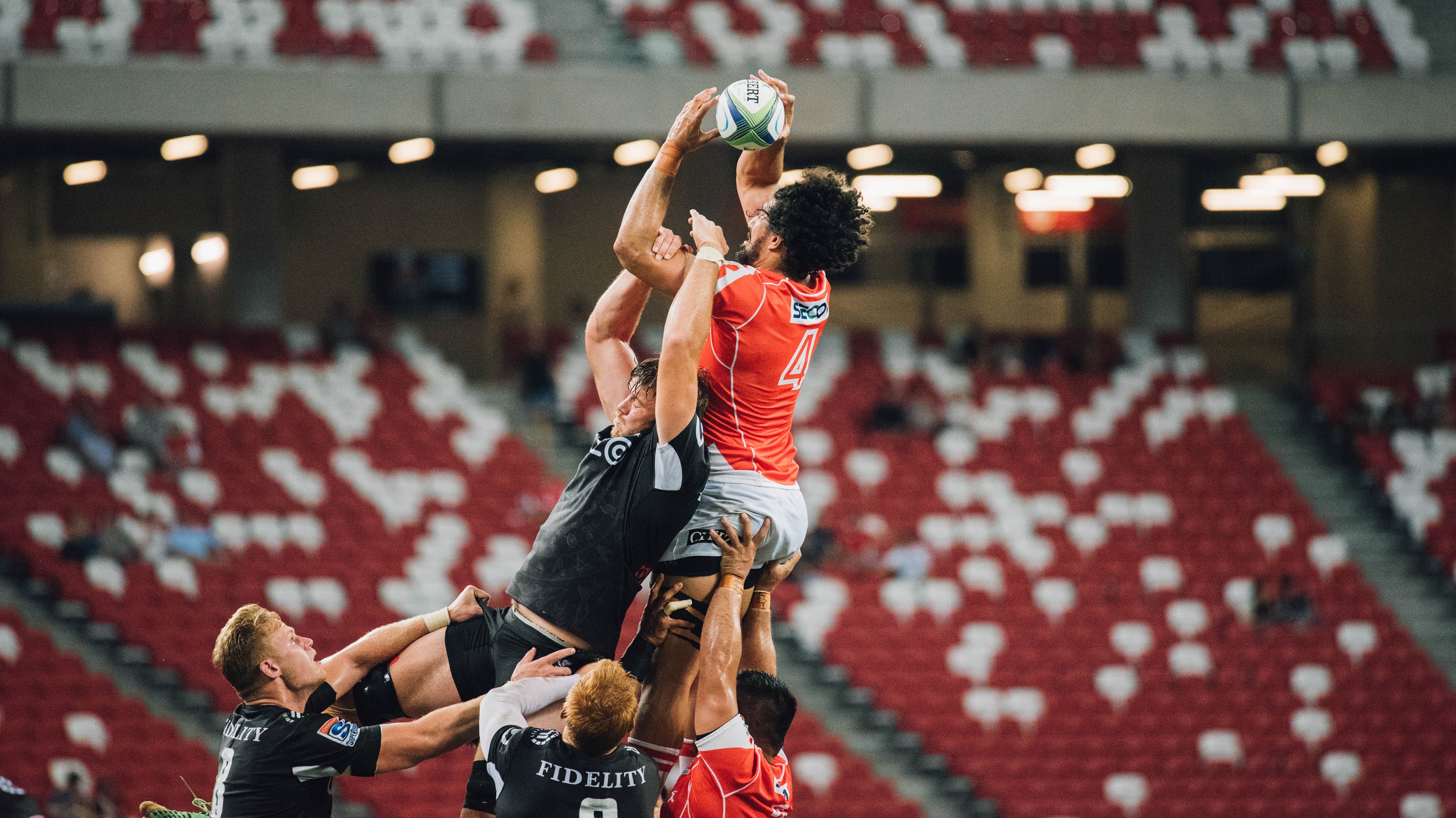 魔术单节拉开勇士,克莱在F1新赛季揭幕战接管比赛